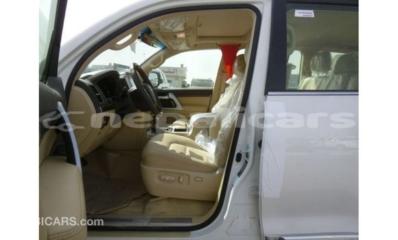 Buy Import Toyota Land Cruiser White Car in Import - Dubai in Bagmati Buy Import Toyota Land Cruiser White Car in Import - Dubai in Bagmati