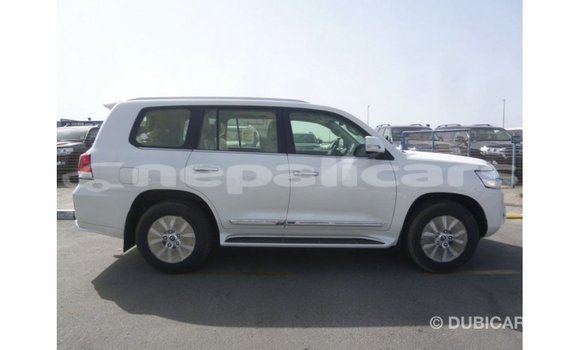 Buy Import Toyota Land Cruiser White Car in Import - Dubai in Bagmati Buy Import Toyota Land Cruiser White Car in Import - Dubai in Bagmati