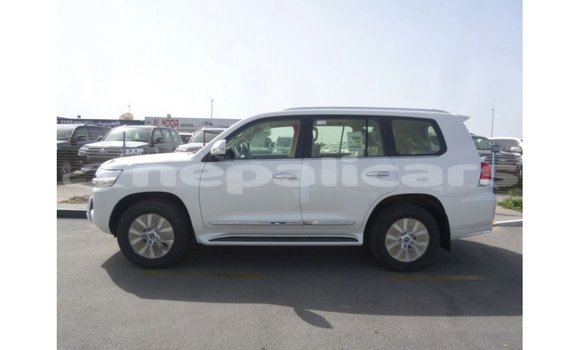 Buy Import Toyota Land Cruiser White Car in Import - Dubai in Bagmati Buy Import Toyota Land Cruiser White Car in Import - Dubai in Bagmati