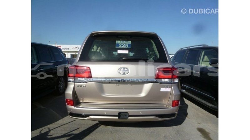 Big with watermark toyota land cruiser bagmati import dubai 2736