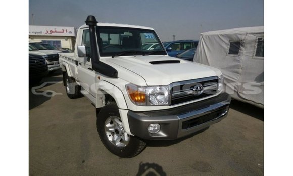 Buy Import Toyota Land Cruiser White Car in Import - Dubai in Bagmati Buy Import Toyota Land Cruiser White Car in Import - Dubai in Bagmati