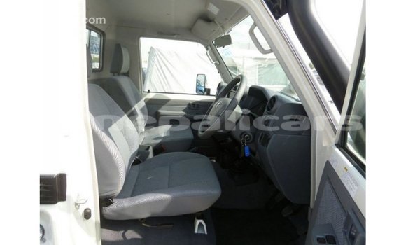 Buy Import Toyota Land Cruiser White Car in Import - Dubai in Bagmati Buy Import Toyota Land Cruiser White Car in Import - Dubai in Bagmati