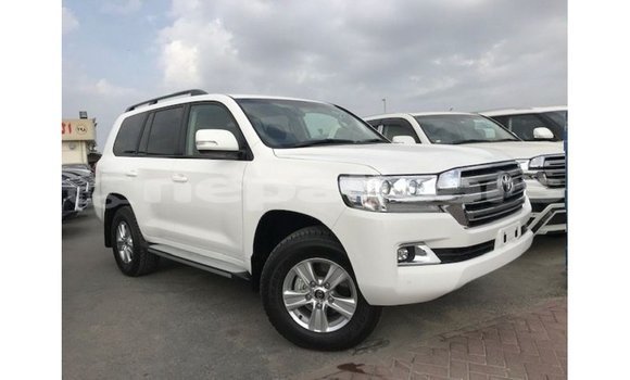 Buy Import Toyota Land Cruiser White Car in Import - Dubai in Bagmati Buy Import Toyota Land Cruiser White Car in Import - Dubai in Bagmati
