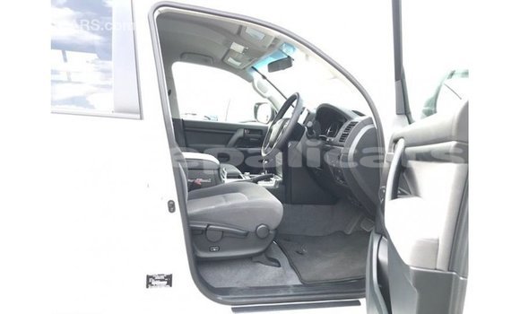 Buy Import Toyota Land Cruiser White Car in Import - Dubai in Bagmati Buy Import Toyota Land Cruiser White Car in Import - Dubai in Bagmati