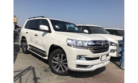 Buy Import Toyota Land Cruiser White Car in Import - Dubai in Bagmati Buy Import Toyota Land Cruiser White Car in Import - Dubai in Bagmati