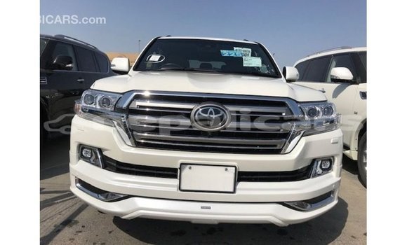 Buy Import Toyota Land Cruiser White Car in Import - Dubai in Bagmati Buy Import Toyota Land Cruiser White Car in Import - Dubai in Bagmati