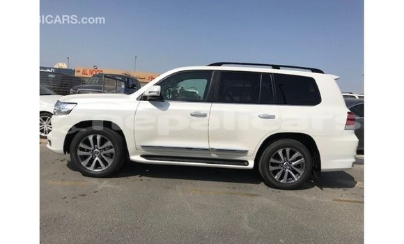 Buy Import Toyota Land Cruiser White Car in Import - Dubai in Bagmati Buy Import Toyota Land Cruiser White Car in Import - Dubai in Bagmati
