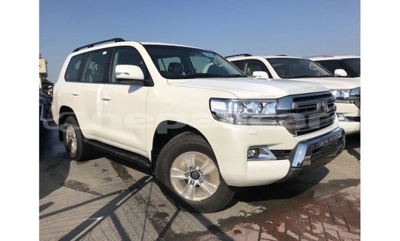Buy Import Toyota Land Cruiser White Car in Import - Dubai in Bagmati Buy Import Toyota Land Cruiser White Car in Import - Dubai in Bagmati