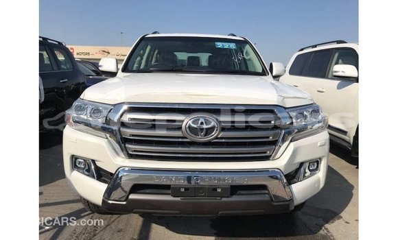 Buy Import Toyota Land Cruiser White Car in Import - Dubai in Bagmati Buy Import Toyota Land Cruiser White Car in Import - Dubai in Bagmati