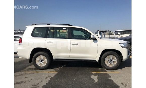 Buy Import Toyota Land Cruiser White Car in Import - Dubai in Bagmati Buy Import Toyota Land Cruiser White Car in Import - Dubai in Bagmati