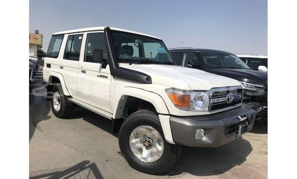 Buy Import Toyota Land Cruiser White Car in Import - Dubai in Bagmati Buy Import Toyota Land Cruiser White Car in Import - Dubai in Bagmati
