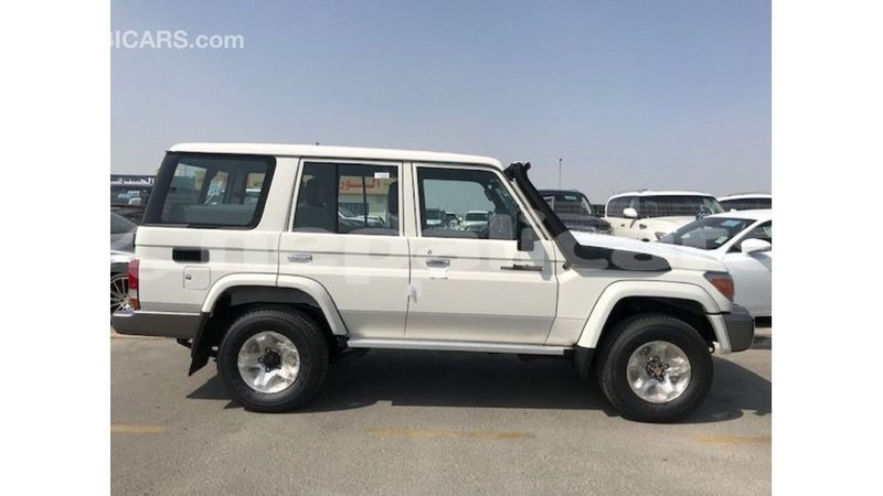 Big with watermark toyota land cruiser bagmati import dubai 2757