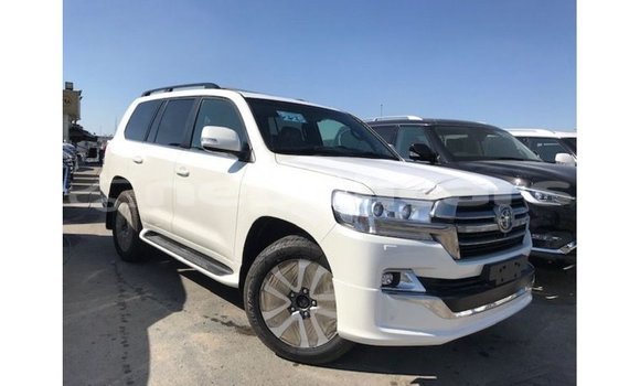 Buy Import Toyota Land Cruiser White Car in Import - Dubai in Bagmati Buy Import Toyota Land Cruiser White Car in Import - Dubai in Bagmati
