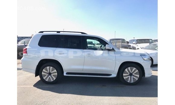 Buy Import Toyota Land Cruiser White Car in Import - Dubai in Bagmati Buy Import Toyota Land Cruiser White Car in Import - Dubai in Bagmati