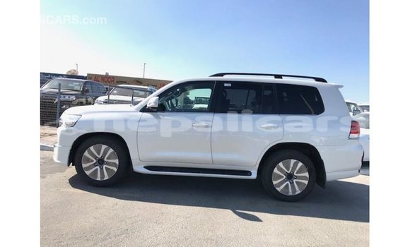 Buy Import Toyota Land Cruiser White Car in Import - Dubai in Bagmati Buy Import Toyota Land Cruiser White Car in Import - Dubai in Bagmati