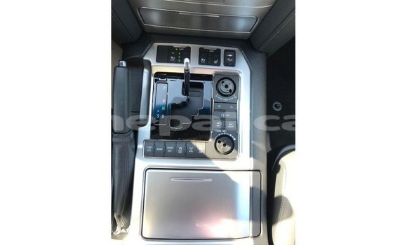 Buy Import Toyota Land Cruiser White Car in Import - Dubai in Bagmati Buy Import Toyota Land Cruiser White Car in Import - Dubai in Bagmati