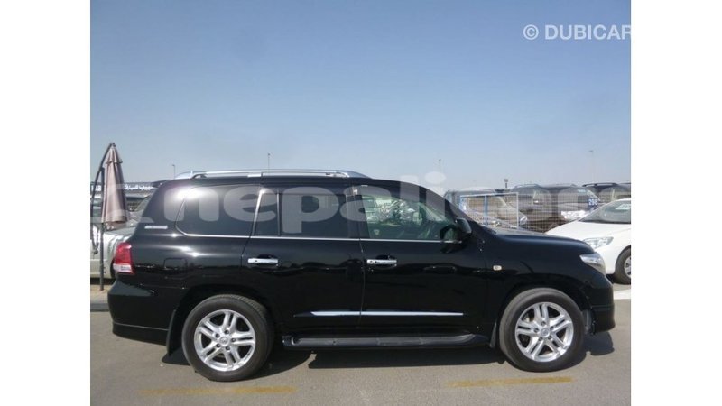 Big with watermark toyota land cruiser bagmati import dubai 2759