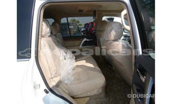 Buy Import Toyota Land Cruiser White Car in Import - Dubai in Bagmati Buy Import Toyota Land Cruiser White Car in Import - Dubai in Bagmati