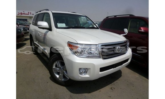 Buy Import Toyota Land Cruiser White Car in Import - Dubai in Bagmati Buy Import Toyota Land Cruiser White Car in Import - Dubai in Bagmati