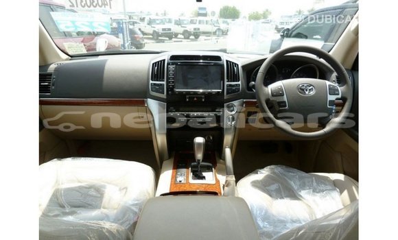 Buy Import Toyota Land Cruiser White Car in Import - Dubai in Bagmati Buy Import Toyota Land Cruiser White Car in Import - Dubai in Bagmati