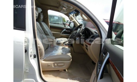 Buy Import Toyota Land Cruiser White Car in Import - Dubai in Bagmati Buy Import Toyota Land Cruiser White Car in Import - Dubai in Bagmati