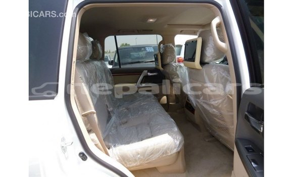 Buy Import Toyota Land Cruiser White Car in Import - Dubai in Bagmati Buy Import Toyota Land Cruiser White Car in Import - Dubai in Bagmati