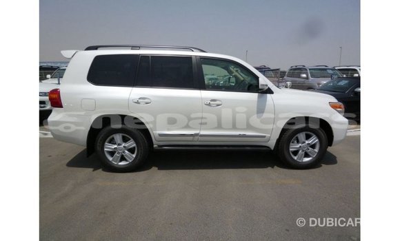 Buy Import Toyota Land Cruiser White Car in Import - Dubai in Bagmati Buy Import Toyota Land Cruiser White Car in Import - Dubai in Bagmati