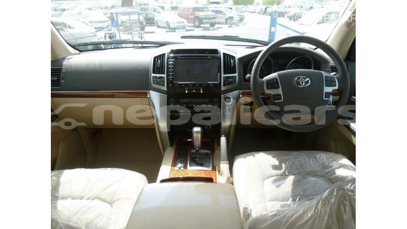 Big with watermark toyota land cruiser bagmati import dubai 2770