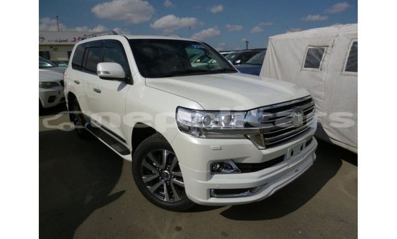 Buy Import Toyota Land Cruiser White Car in Import - Dubai in Bagmati Buy Import Toyota Land Cruiser White Car in Import - Dubai in Bagmati