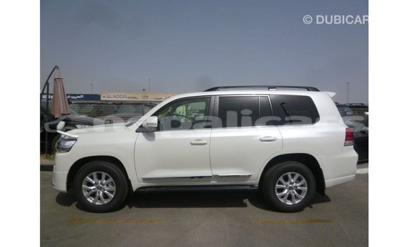 Buy Import Toyota Land Cruiser White Car in Import - Dubai in Bagmati Buy Import Toyota Land Cruiser White Car in Import - Dubai in Bagmati