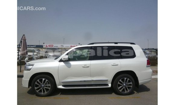 Buy Import Toyota Land Cruiser White Car in Import - Dubai in Bagmati Buy Import Toyota Land Cruiser White Car in Import - Dubai in Bagmati