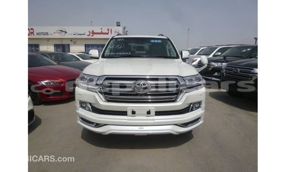Buy Import Toyota Land Cruiser White Car in Import - Dubai in Bagmati Buy Import Toyota Land Cruiser White Car in Import - Dubai in Bagmati