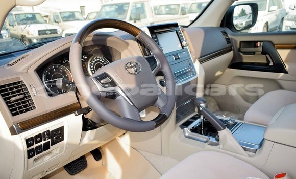 Buy Import Toyota Land Cruiser White Car in Import - Dubai in Bagmati Buy Import Toyota Land Cruiser White Car in Import - Dubai in Bagmati