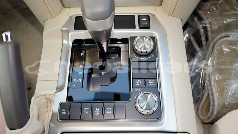 Big with watermark toyota land cruiser bagmati import dubai 2793