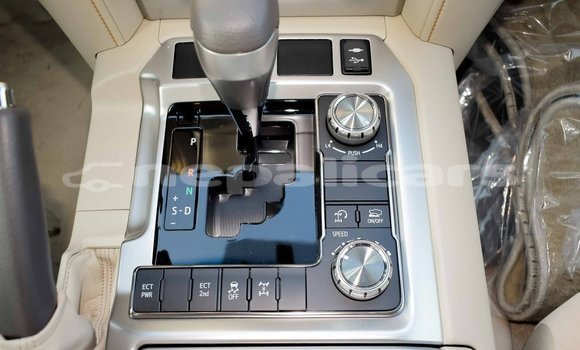 Buy Import Toyota Land Cruiser White Car in Import - Dubai in Bagmati Buy Import Toyota Land Cruiser White Car in Import - Dubai in Bagmati