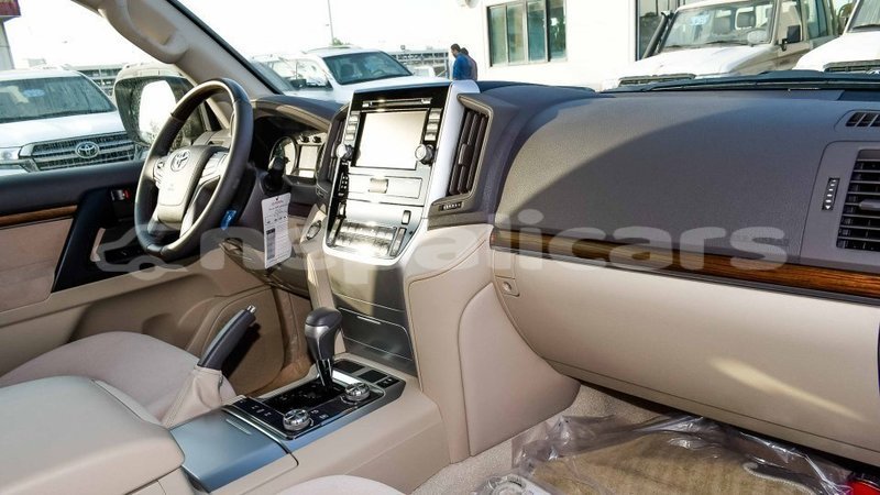 Big with watermark toyota land cruiser bagmati import dubai 2793
