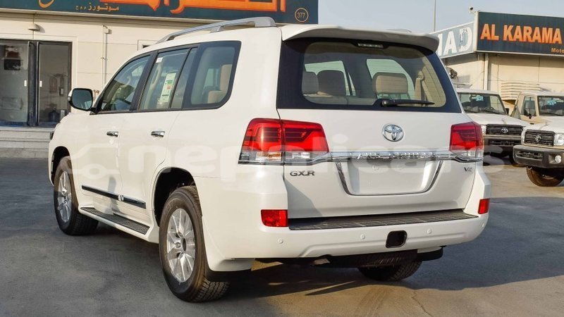 Big with watermark toyota land cruiser bagmati import dubai 2793