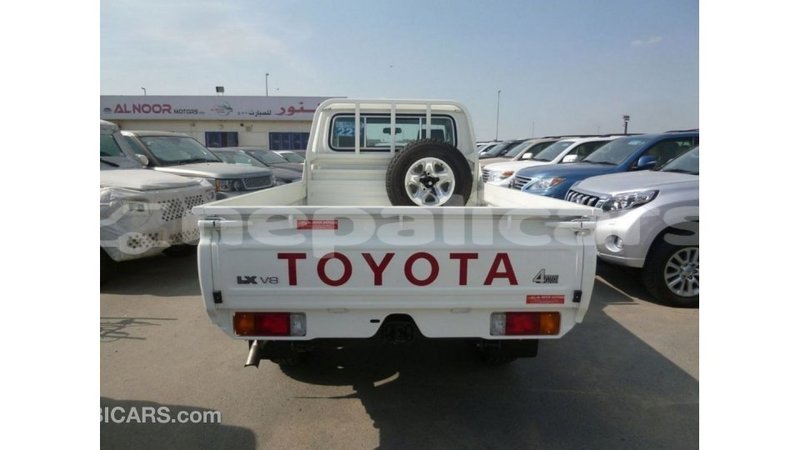 Big with watermark toyota land cruiser bagmati import dubai 2799