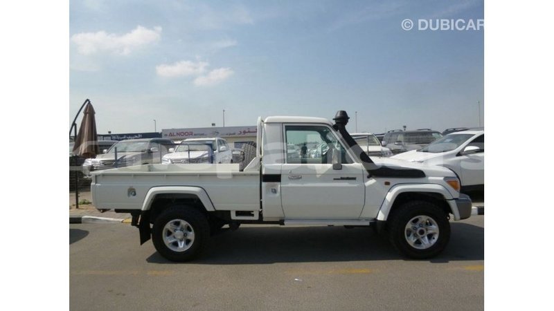 Big with watermark toyota land cruiser bagmati import dubai 2799