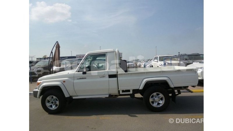 Big with watermark toyota land cruiser bagmati import dubai 2799