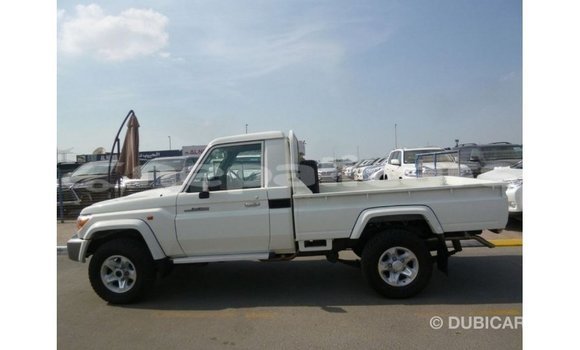 Buy Import Toyota Land Cruiser White Car in Import - Dubai in Bagmati Buy Import Toyota Land Cruiser White Car in Import - Dubai in Bagmati