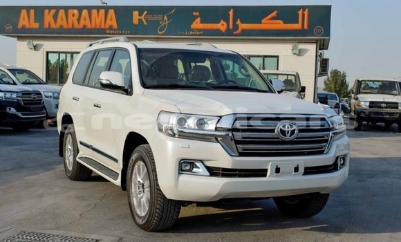 Buy Import Toyota Land Cruiser White Car in Import - Dubai in Bagmati Buy Import Toyota Land Cruiser White Car in Import - Dubai in Bagmati