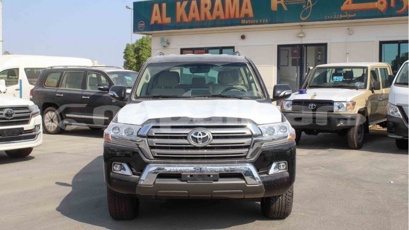 Big with watermark toyota land cruiser bagmati import dubai 2802