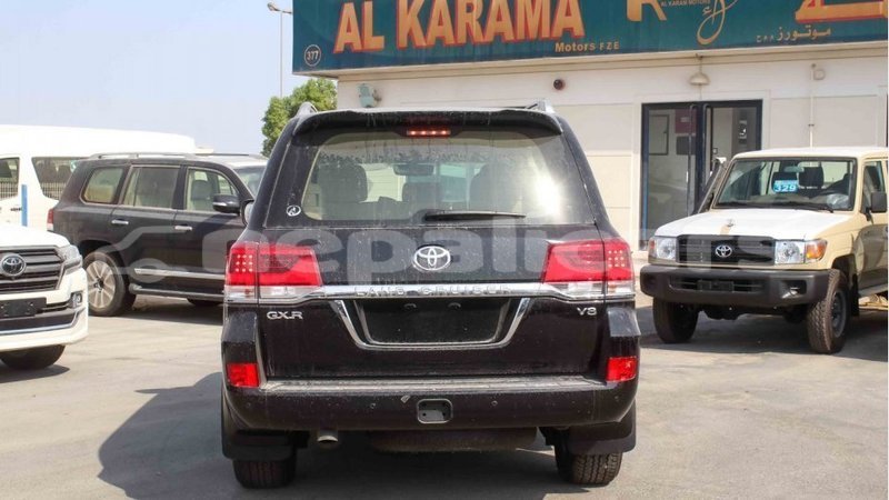 Big with watermark toyota land cruiser bagmati import dubai 2802