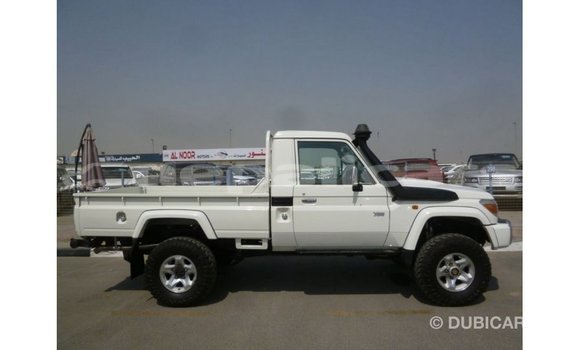 Buy Import Toyota Land Cruiser White Car in Import - Dubai in Bagmati Buy Import Toyota Land Cruiser White Car in Import - Dubai in Bagmati