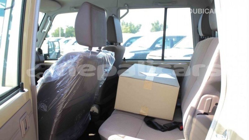 Big with watermark toyota land cruiser bagmati import dubai 2807