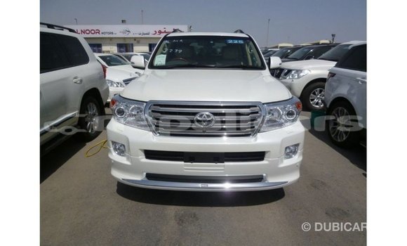 Buy Import Toyota Land Cruiser White Car in Import - Dubai in Bagmati Buy Import Toyota Land Cruiser White Car in Import - Dubai in Bagmati
