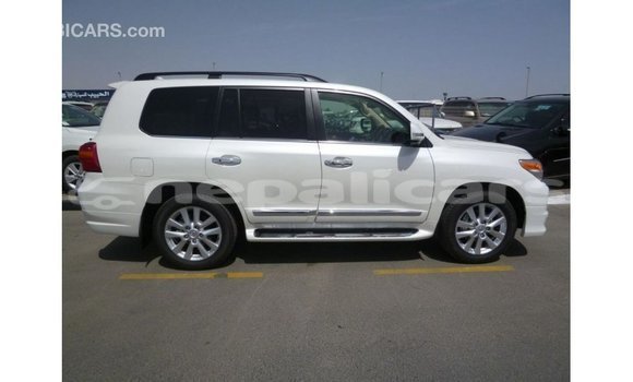 Buy Import Toyota Land Cruiser White Car in Import - Dubai in Bagmati Buy Import Toyota Land Cruiser White Car in Import - Dubai in Bagmati