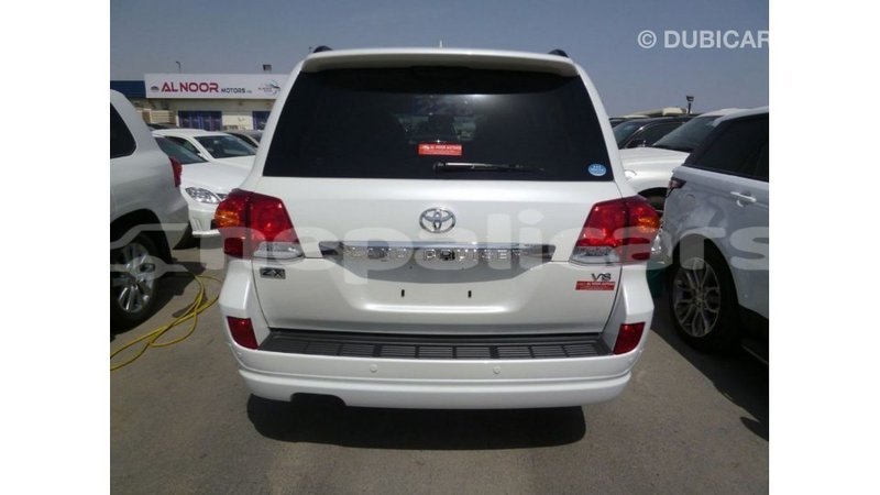 Big with watermark toyota land cruiser bagmati import dubai 2829