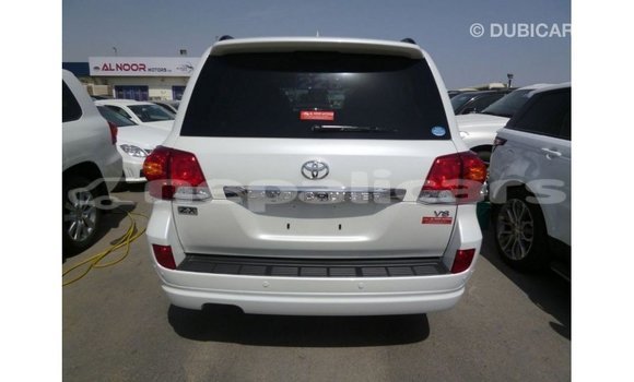 Buy Import Toyota Land Cruiser White Car in Import - Dubai in Bagmati Buy Import Toyota Land Cruiser White Car in Import - Dubai in Bagmati